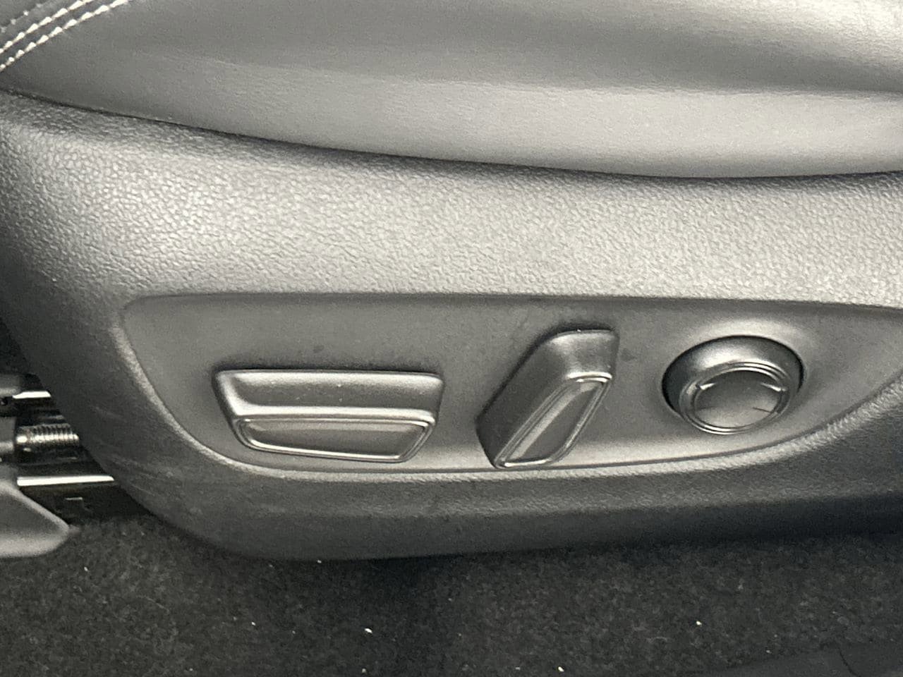 Used 2023 Toyota RAV4 XLE Premium FWD image 19