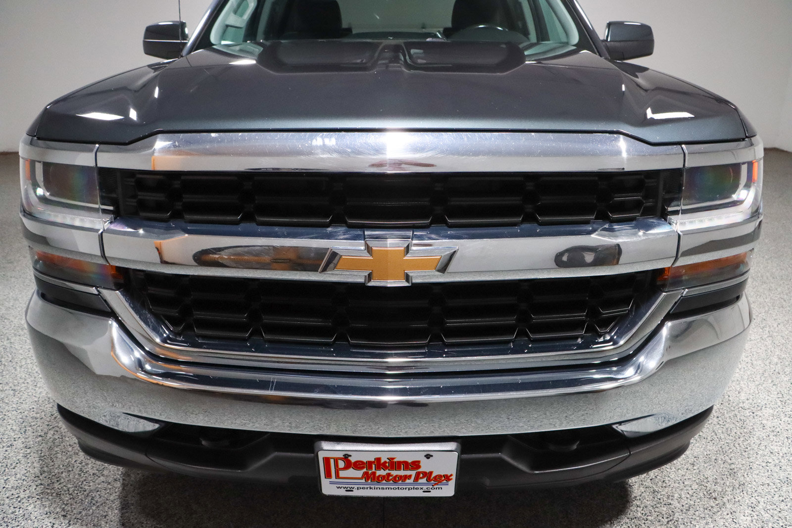 Used 2018 Chevrolet Silverado 1500 LT AWD/4WD image 4