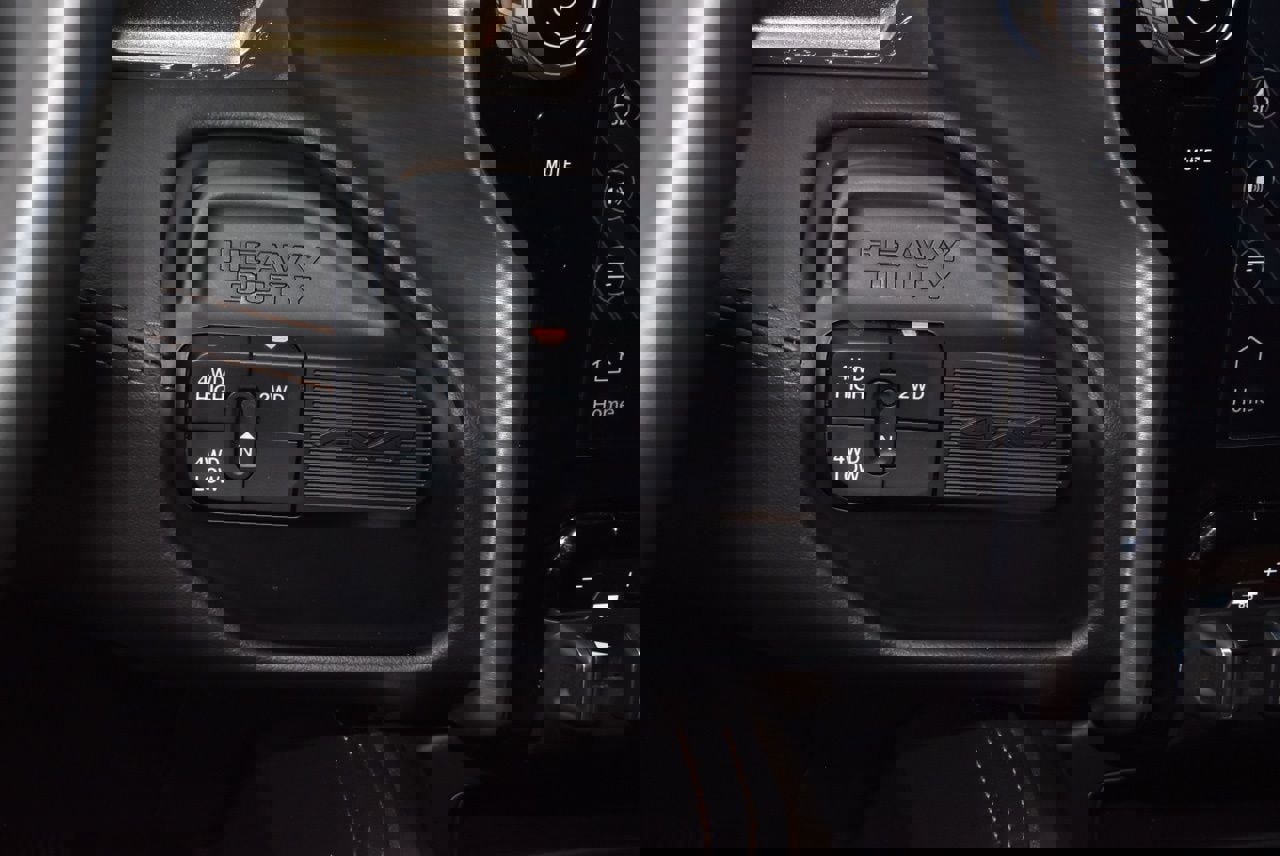 Used 2024 RAM 3500 Limited image 30