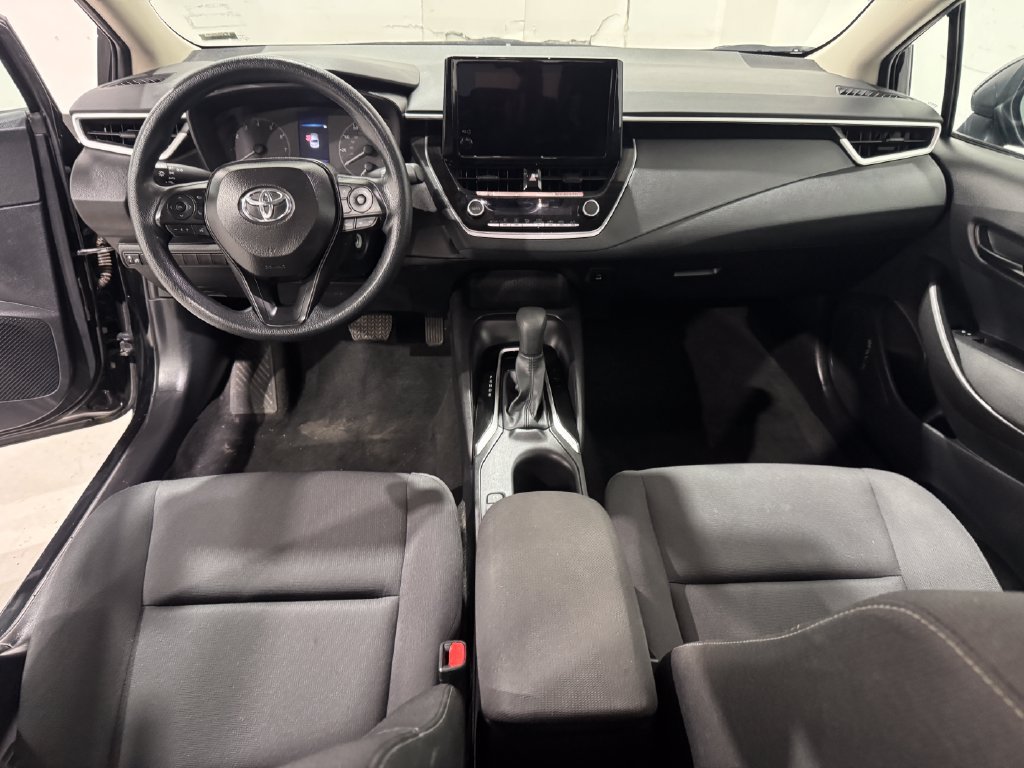 Used 2025 Toyota Corolla LE FWD image 26
