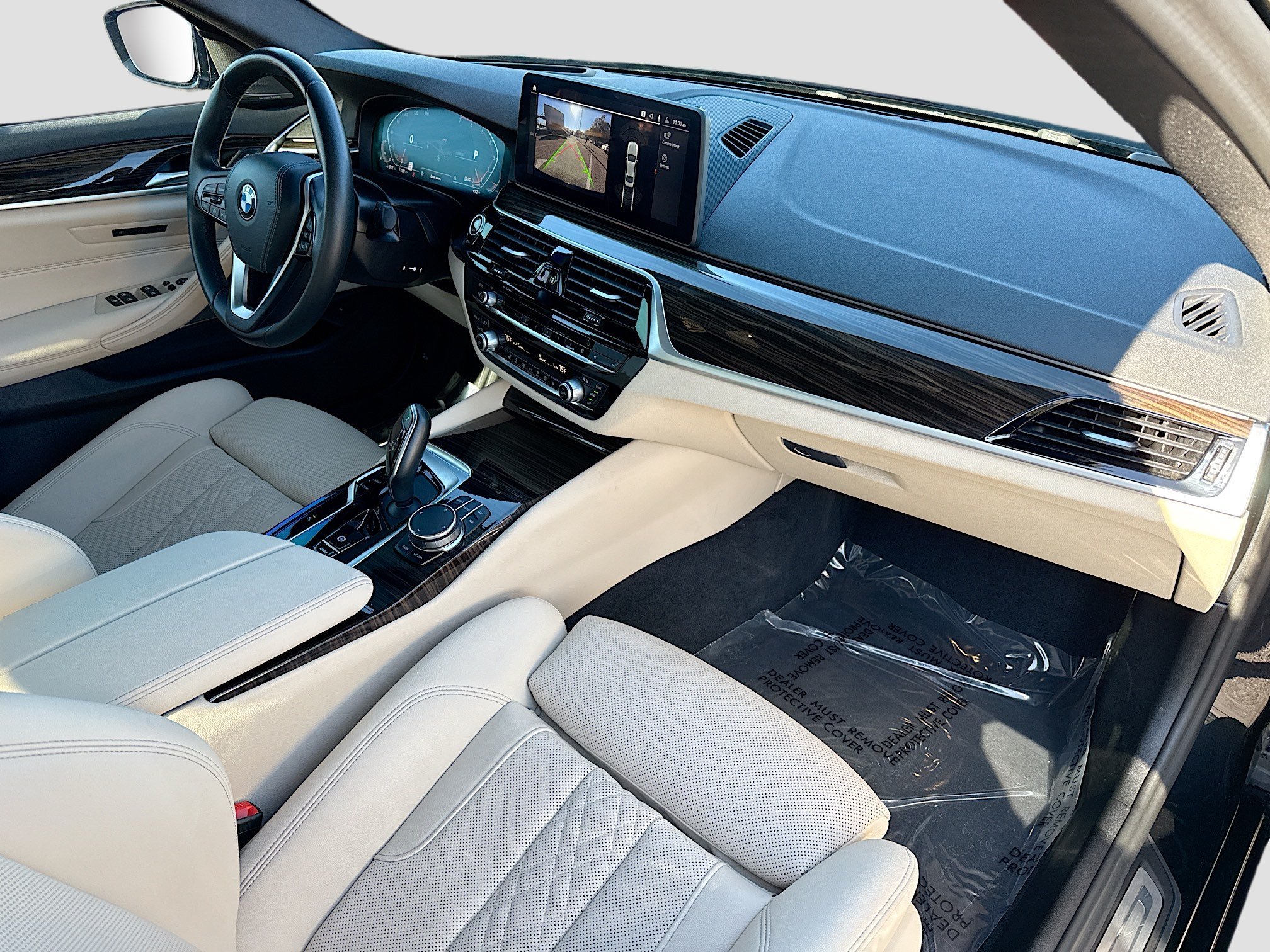 Used 2023 BMW 530i w/ Premium Package RWD image 15