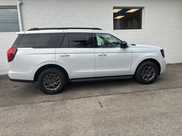 Used 2025 Ford Expedition Active RWD image 26