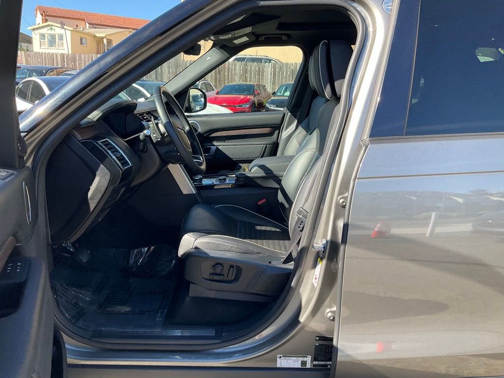 Used 2020 Land Rover Discovery HSE Luxury AWD/4WD image 14