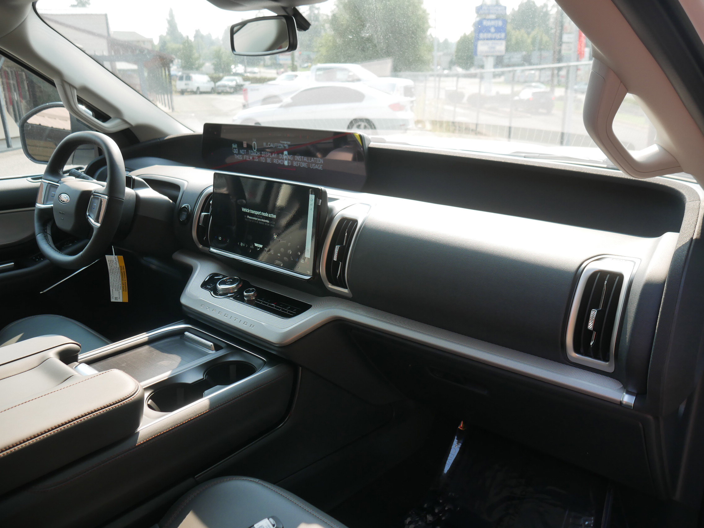 New 2025 Ford Expedition Active image 29