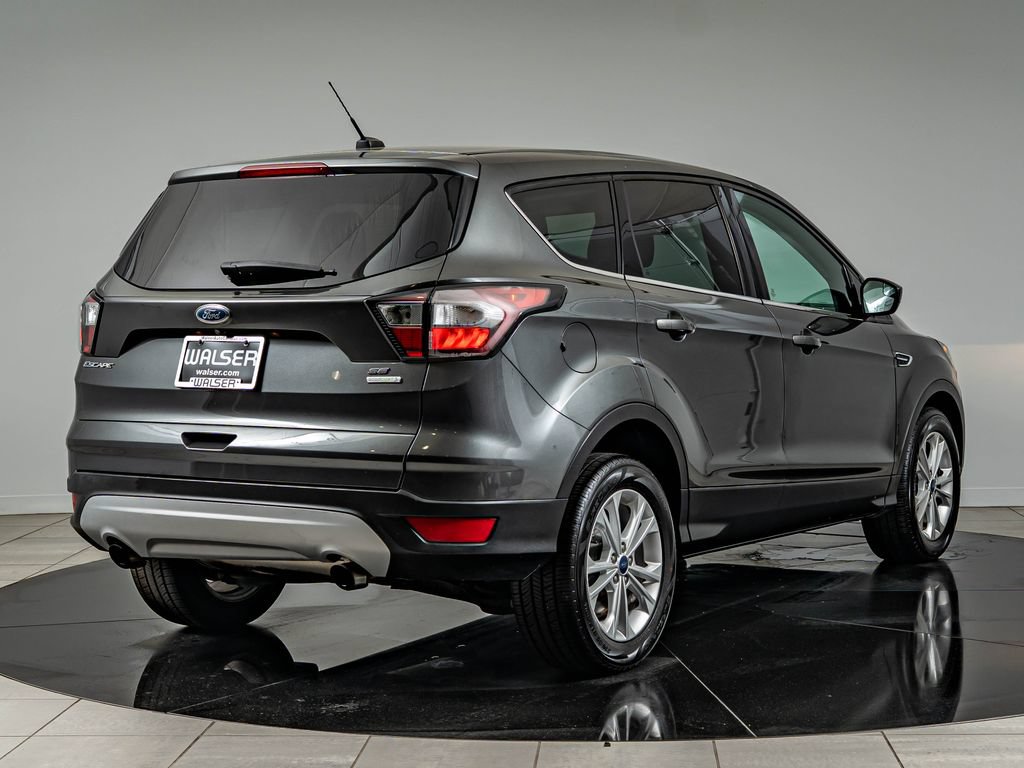 Used 2017 Ford Escape SE FWD image 5