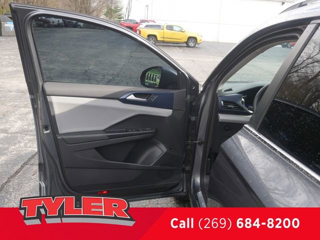 Used 2022 Volkswagen Taos SE image 22