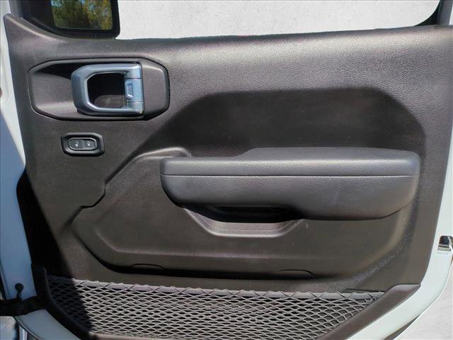 Used 2024 Jeep Wrangler Willys image 15