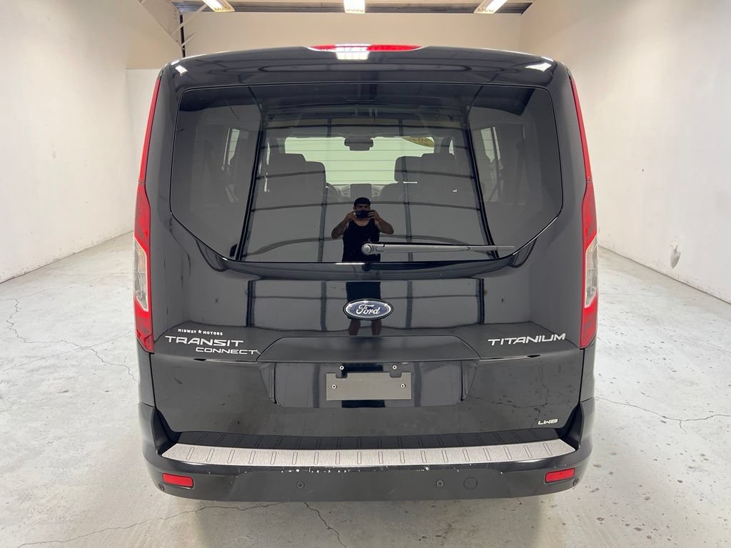 Used 2023 Ford Transit Connect Titanium FWD image 9