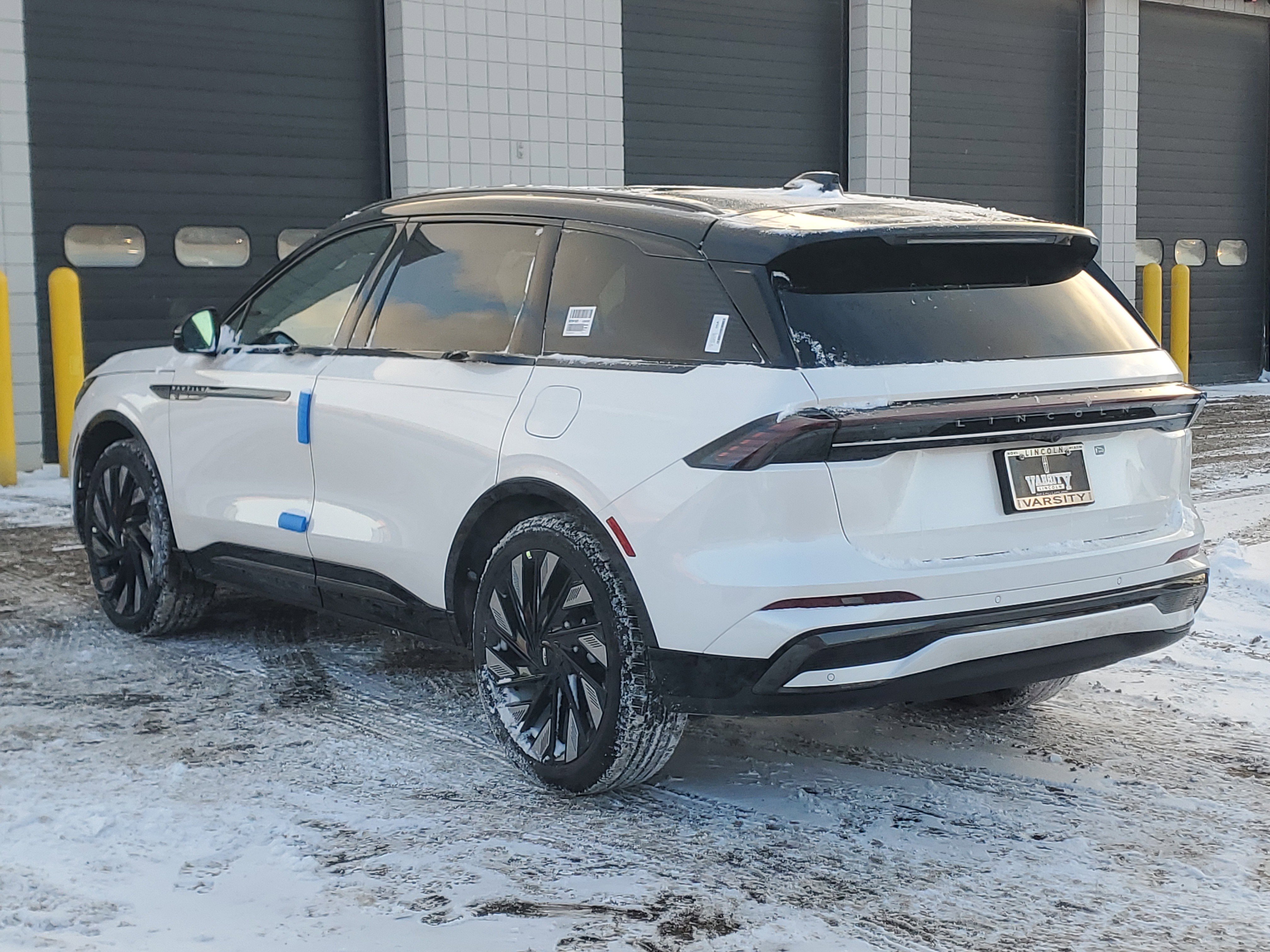 New 2026 Lincoln Nautilus Reserve image 3