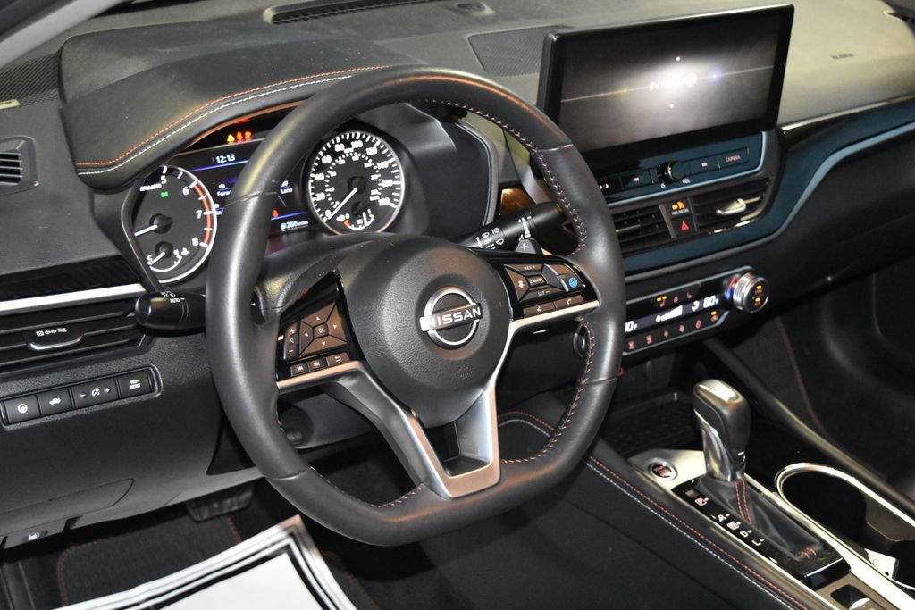Certified 2024 Nissan Altima 2.0 SR image 2