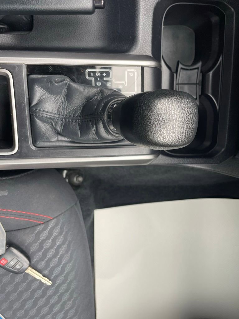 Used 2021 Toyota Tacoma SR5 AWD/4WD image 34