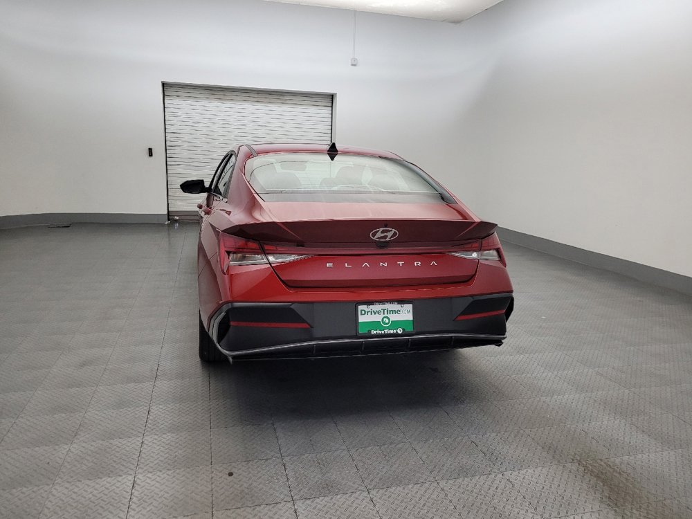 Used 2025 Hyundai Elantra SEL FWD image 6