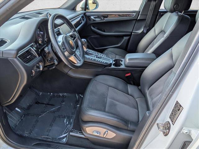 Used 2018 Porsche Macan Sport Edition AWD/4WD image 16