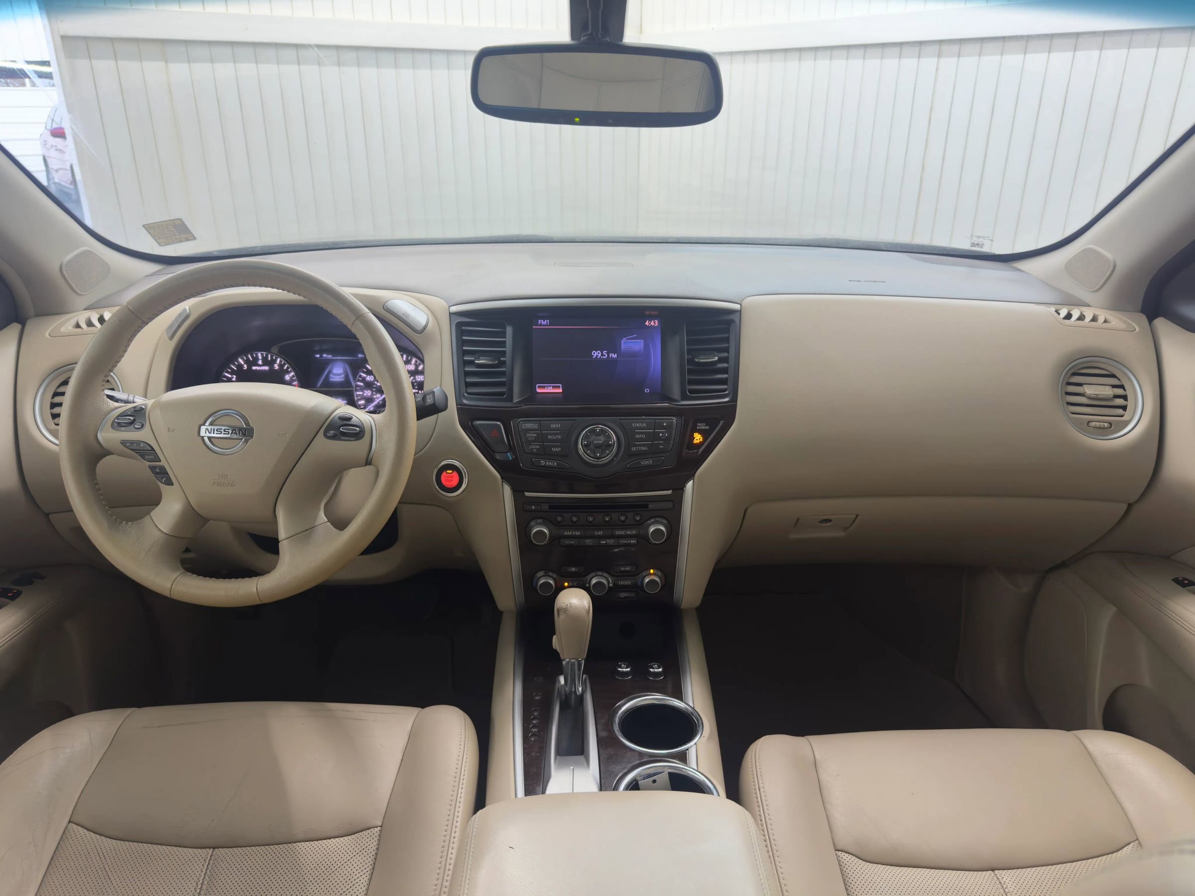 Used 2013 Nissan Pathfinder Platinum w/ Platinum Premium Pkg image 13