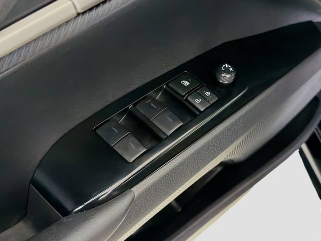 Used 2025 Toyota Camry SE FWD image 19
