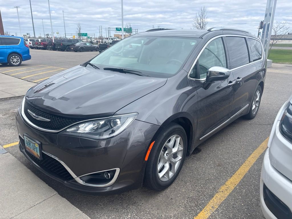 Used 2019 Chrysler Pacifica Limited FWD video 3