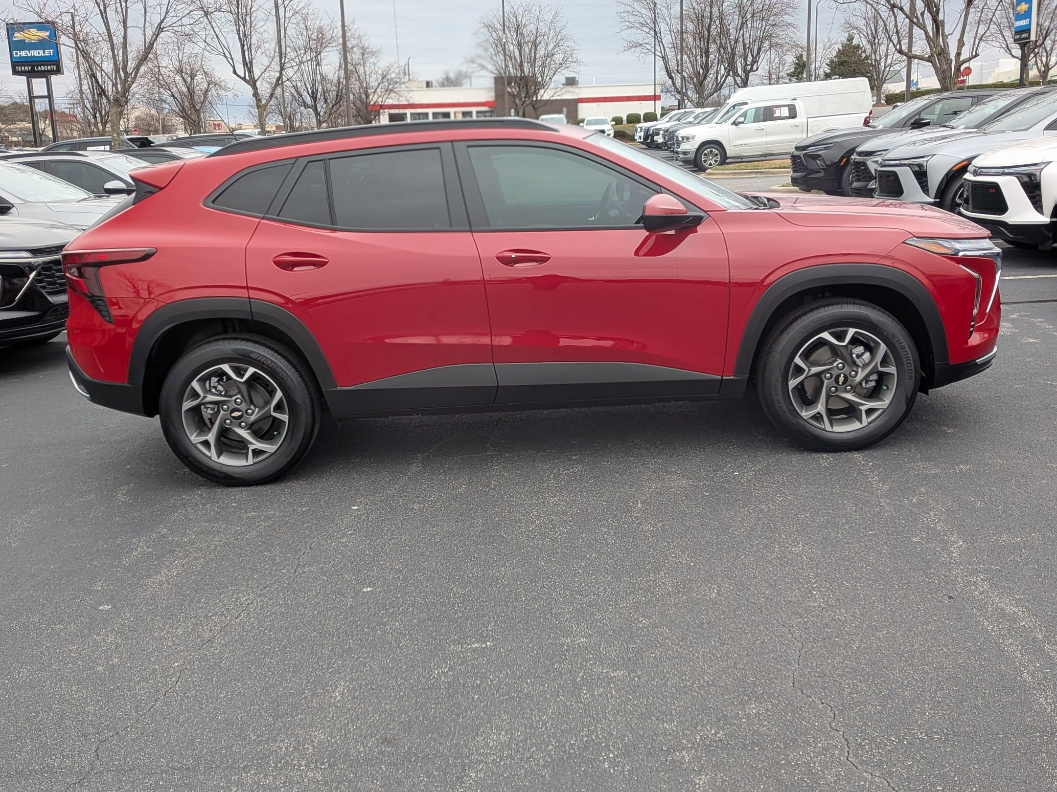 New 2026 Chevrolet Trax LT w/ Driver Confidence Package FWD image 9