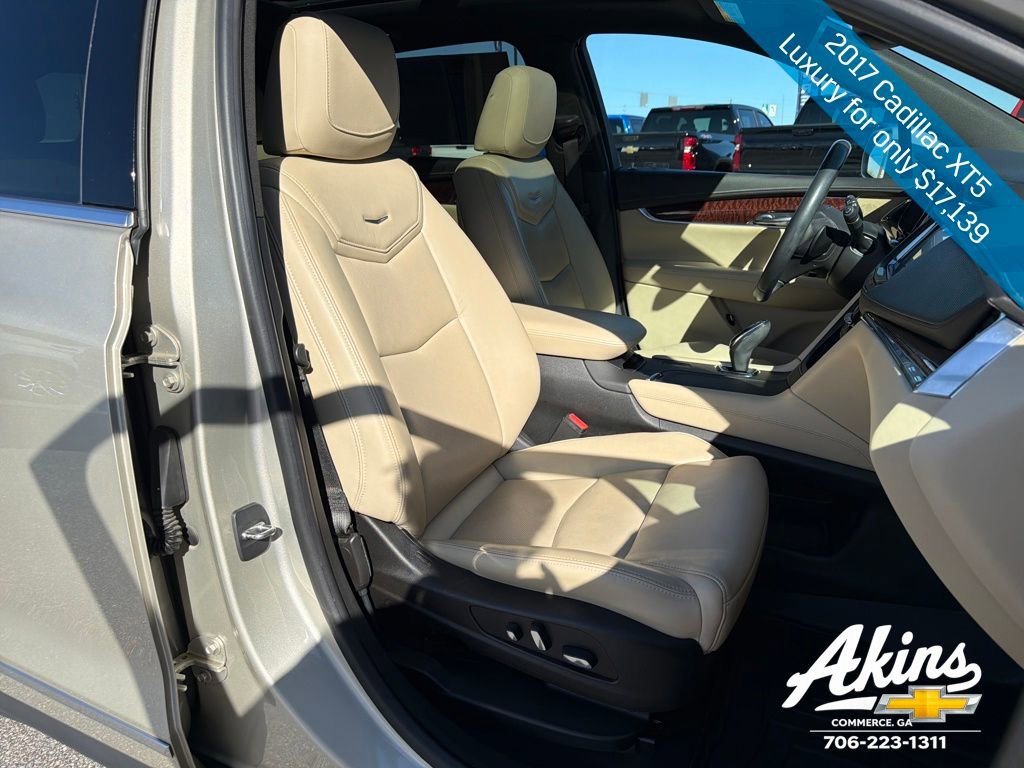 Certified 2017 Cadillac XT5 Luxury w/ Driver Awareness Package image 20
