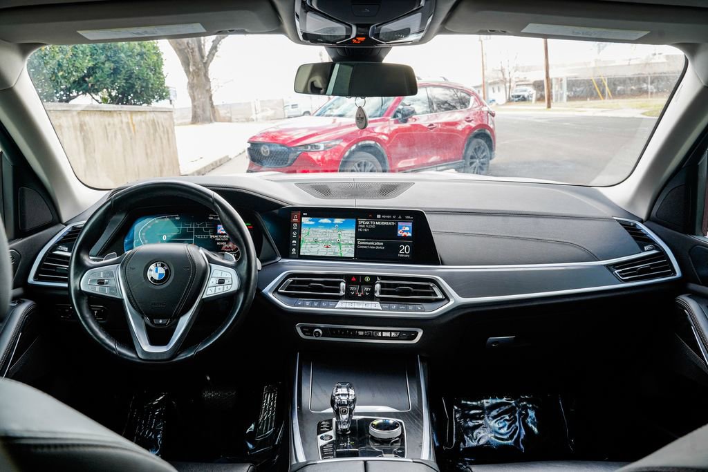 Used 2022 BMW X7 xDrive40i w/ Executive Package image 11