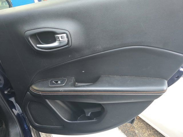 Used 2018 Jeep Compass Sport w/ Tech Group image 9