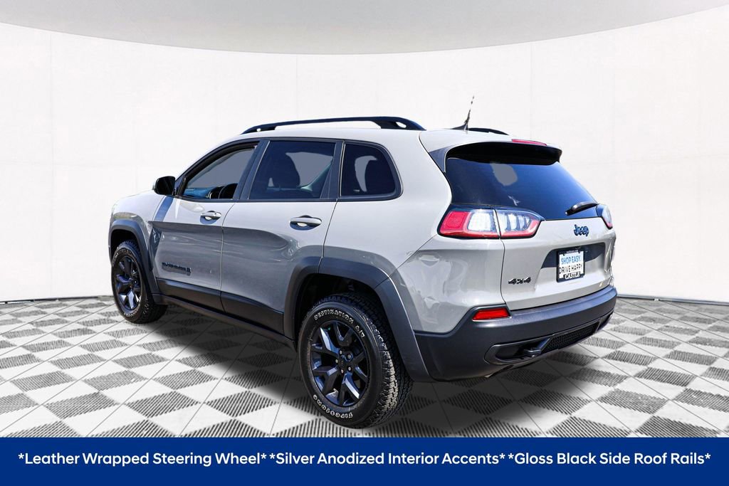 Used 2019 Jeep Cherokee Latitude AWD/4WD image 9