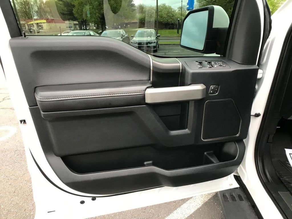 Used 2019 Ford F150 Raptor w/ Equipment Group 802A Luxury AWD/4WD image 17