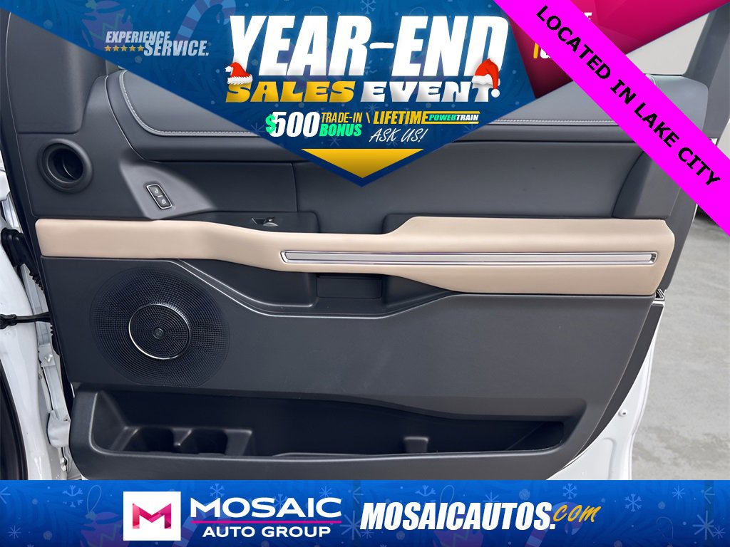 Used 2024 Ford Expedition Max Limited image 9