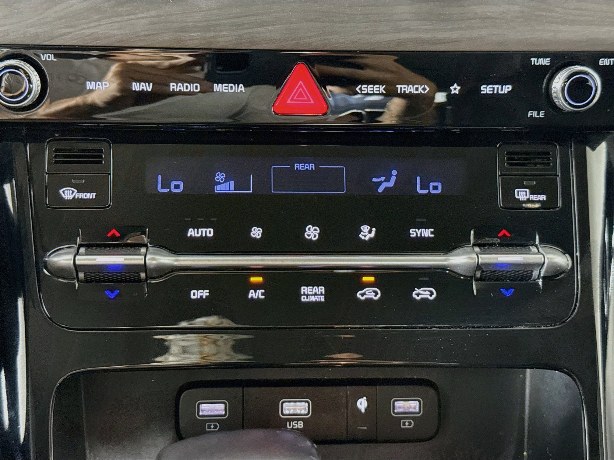 Used 2023 Kia Carnival SX FWD image 19