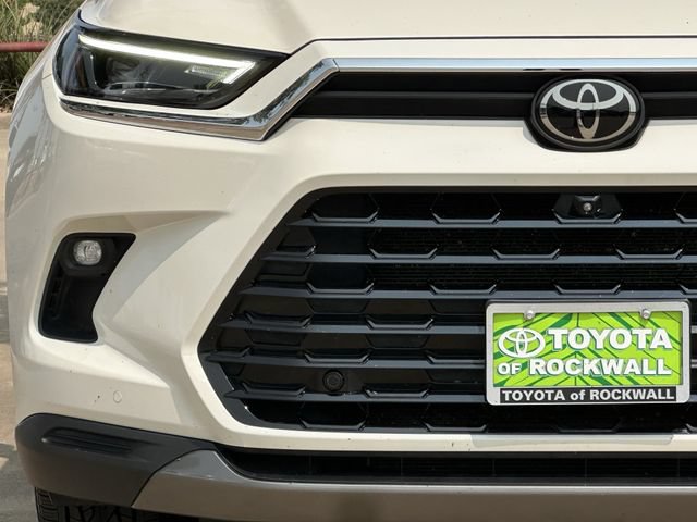 Used 2024 Toyota Grand Highlander AWD image 8
