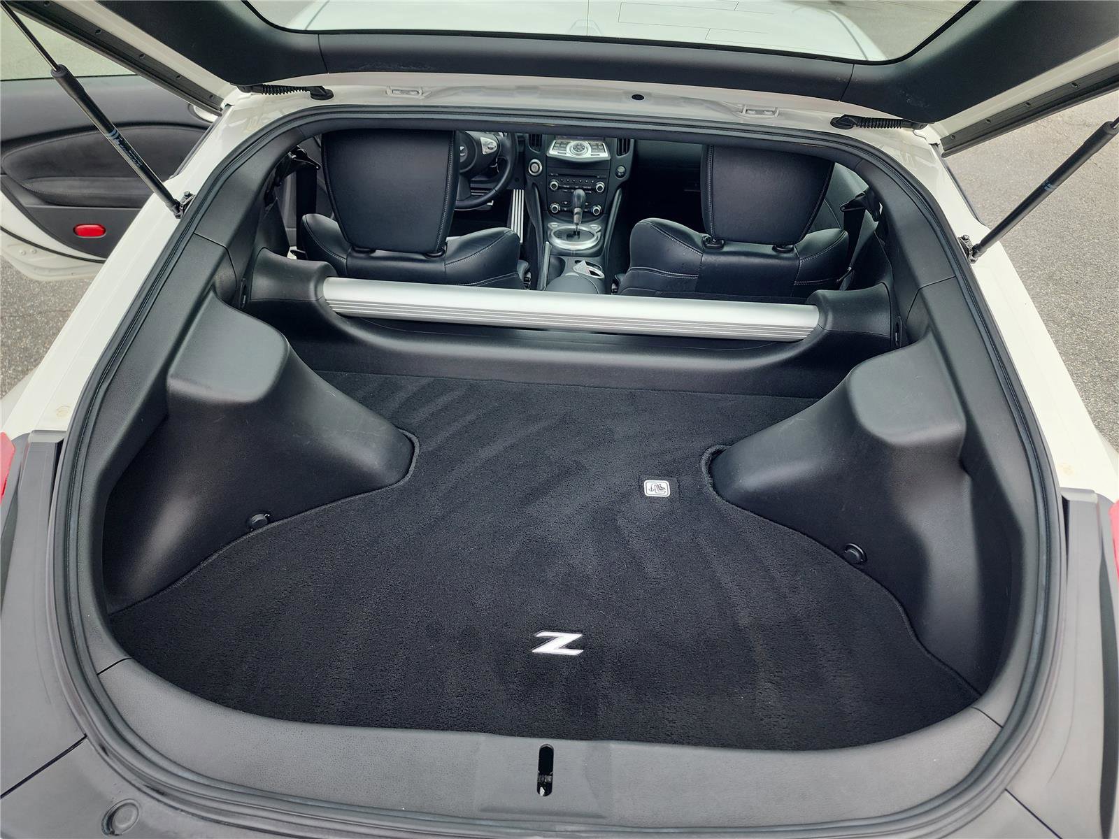 Used 2014 Nissan 370Z Touring w/ Sport Package RWD image 19