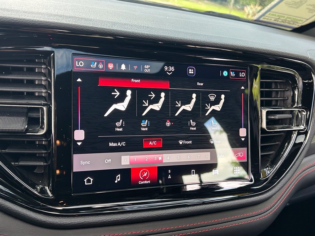 Used 2023 Dodge Durango R/T RWD image 29
