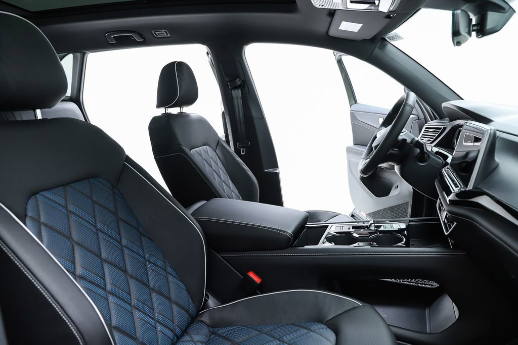 New 2026 Volkswagen Atlas Cross Sport SEL Premium R-Line image 36