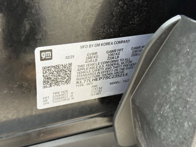 Certified 2025 Chevrolet Trax LT FWD image 36