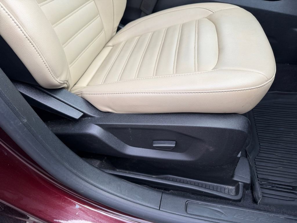 Used 2022 Ford Edge SEL w/ Convenience Package AWD/4WD image 17