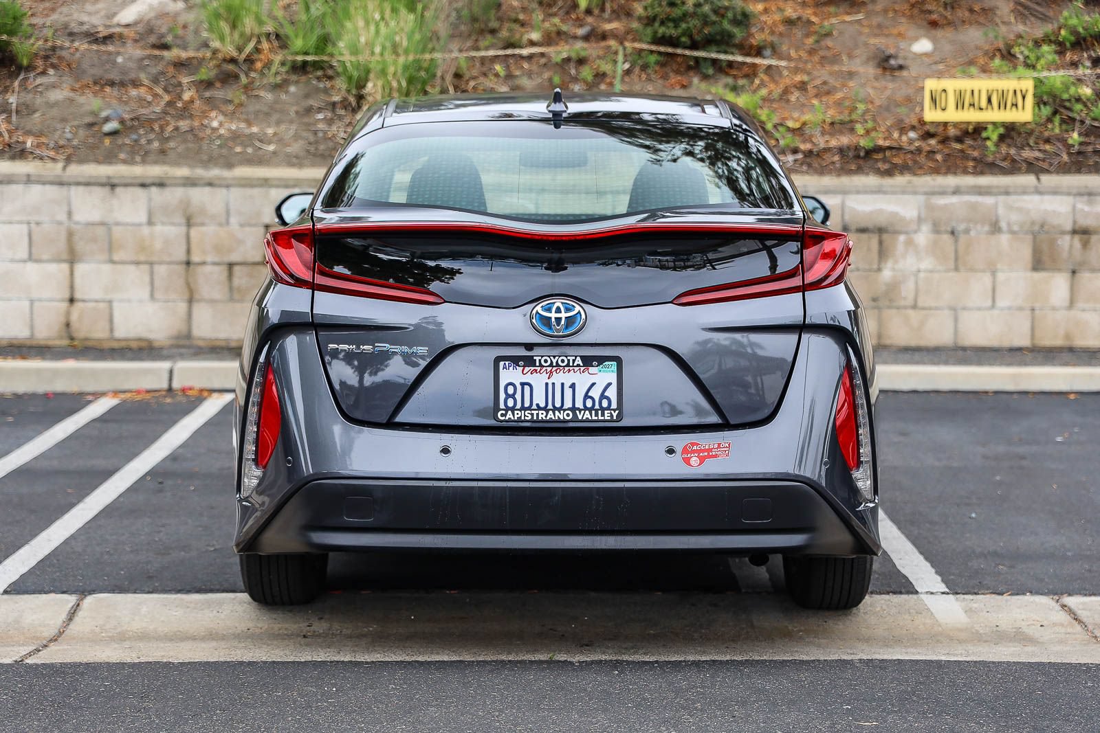Used 2017 Toyota Prius Prime Advanced w/ Preferred Accessory Package FWD image 5