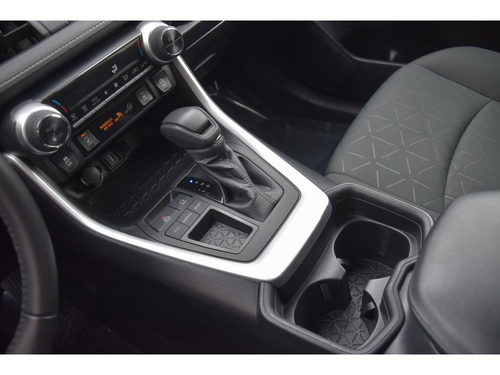Used 2021 Toyota RAV4 XLE image 35