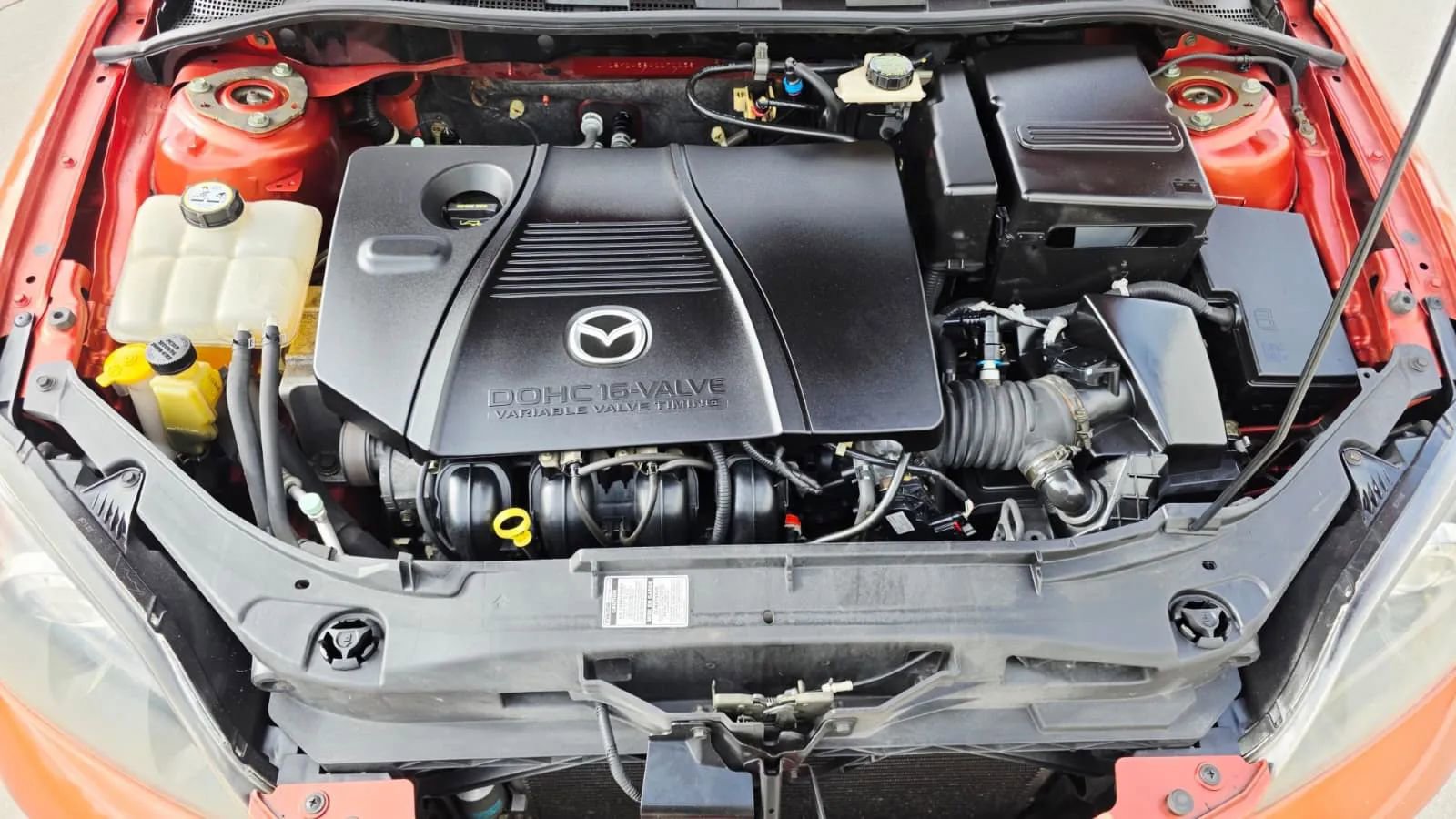 Used 2004 MAZDA MAZDA3 s FWD image 16