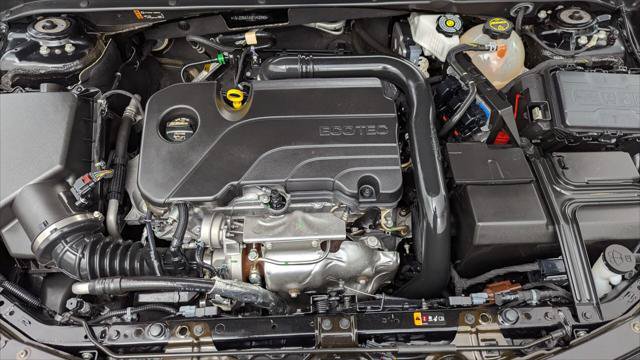Used 2025 Chevrolet Malibu LT FWD image 31