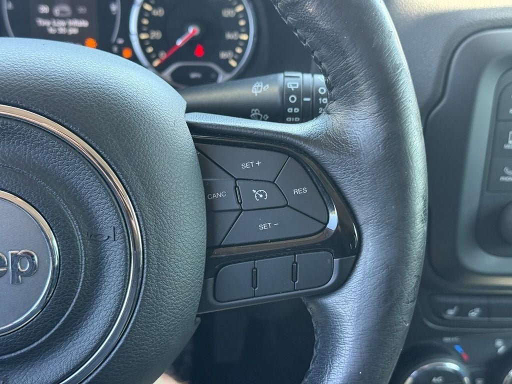 Used 2017 Jeep Renegade Altitude AWD/4WD image 20
