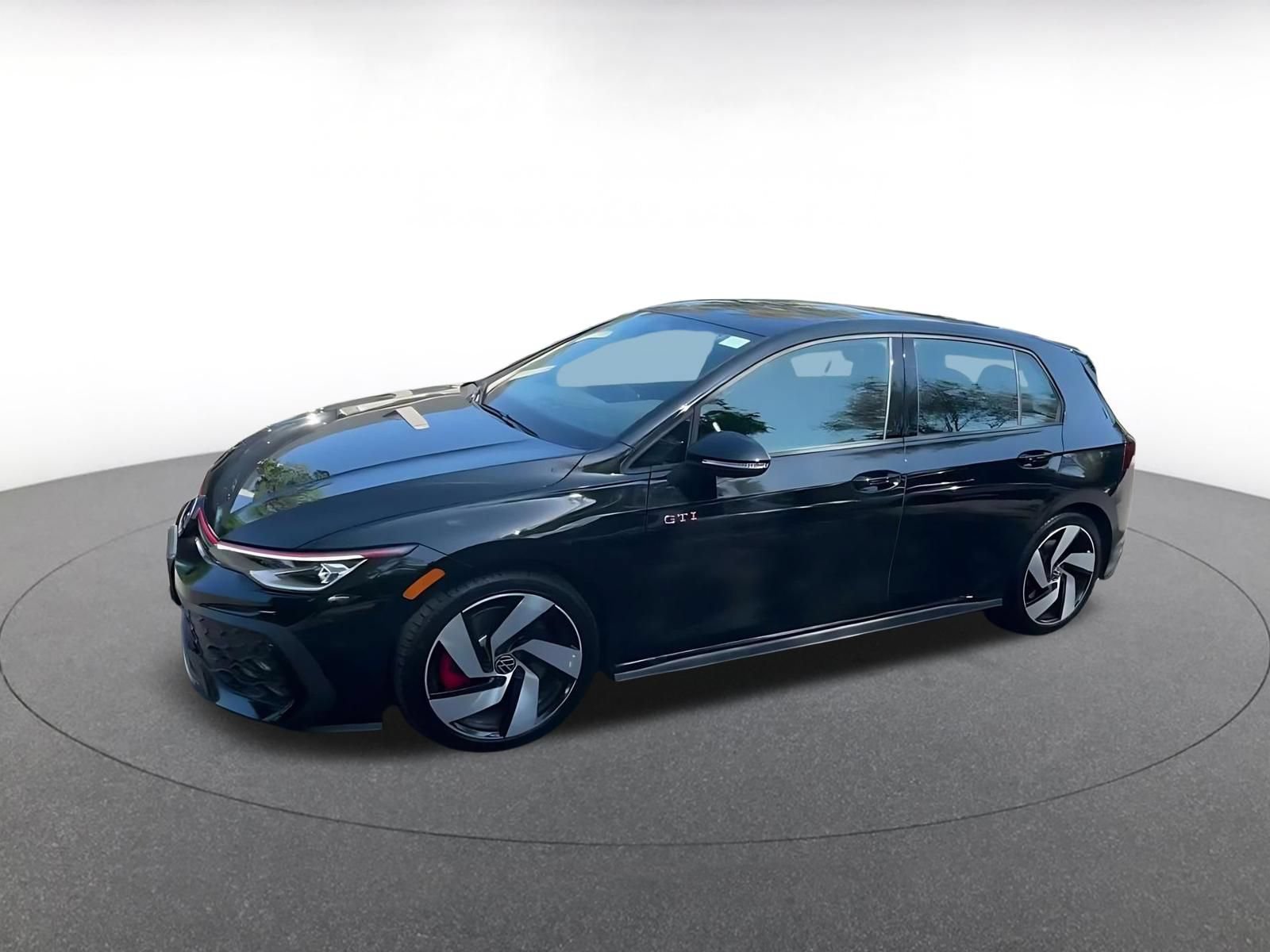 Used 2026 Volkswagen Golf S FWD image 5