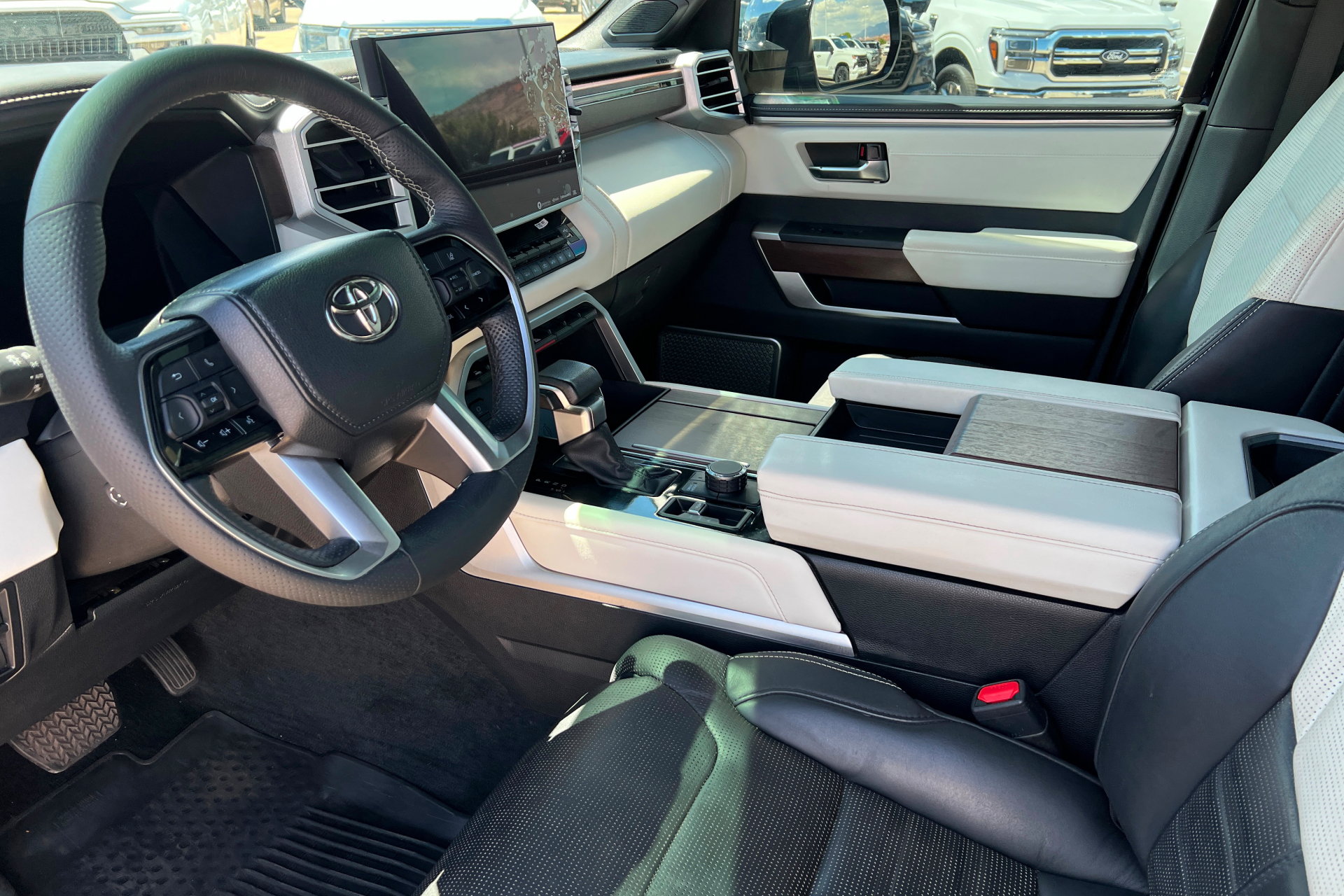 Used 2023 Toyota Tundra Capstone AWD/4WD image 16