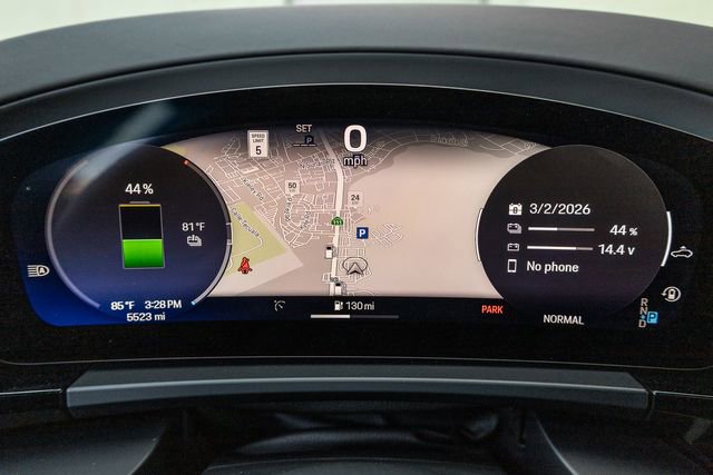 Used 2024 Porsche Macan 4 Electric image 10