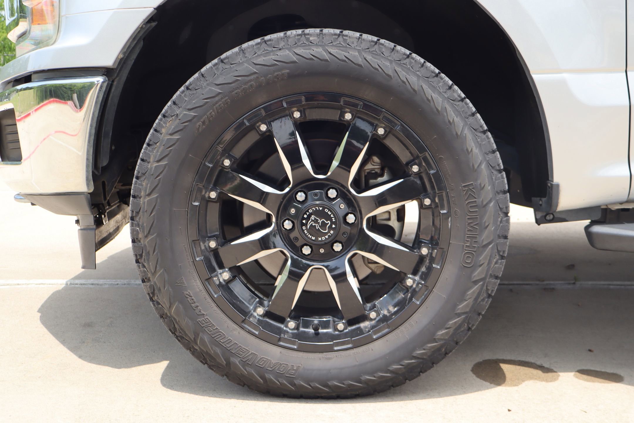 Used 2018 Ford F150 XLT w/ Equipment Group 302A Luxury AWD/4WD image 12