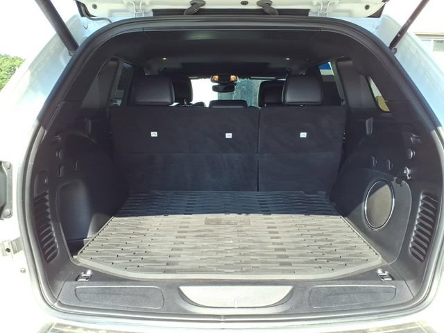 Used 2021 Jeep Grand Cherokee Altitude AWD/4WD image 8