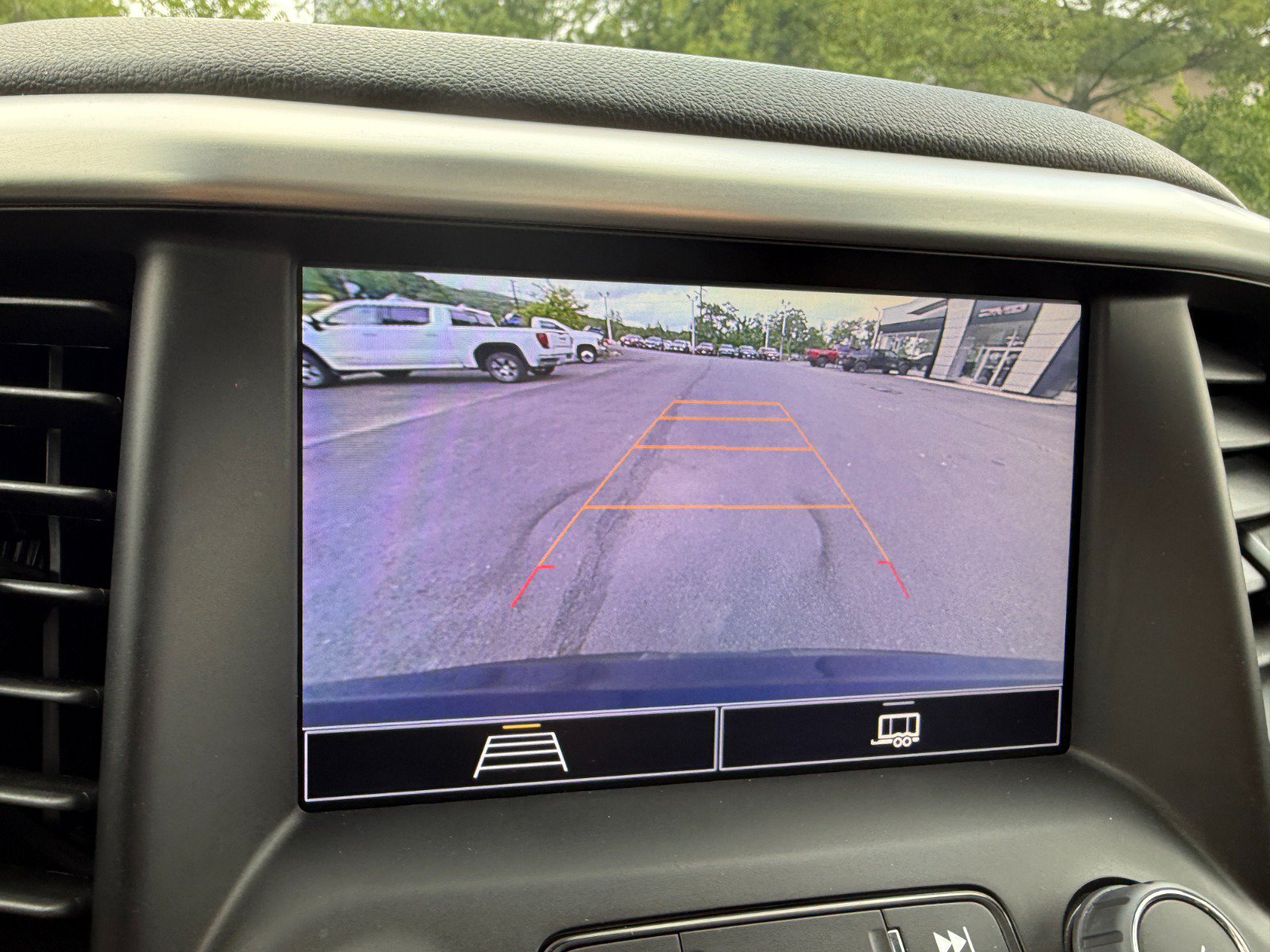 Certified 2023 GMC Acadia SLE w/ Driver Convenience Package AWD/4WD image 38