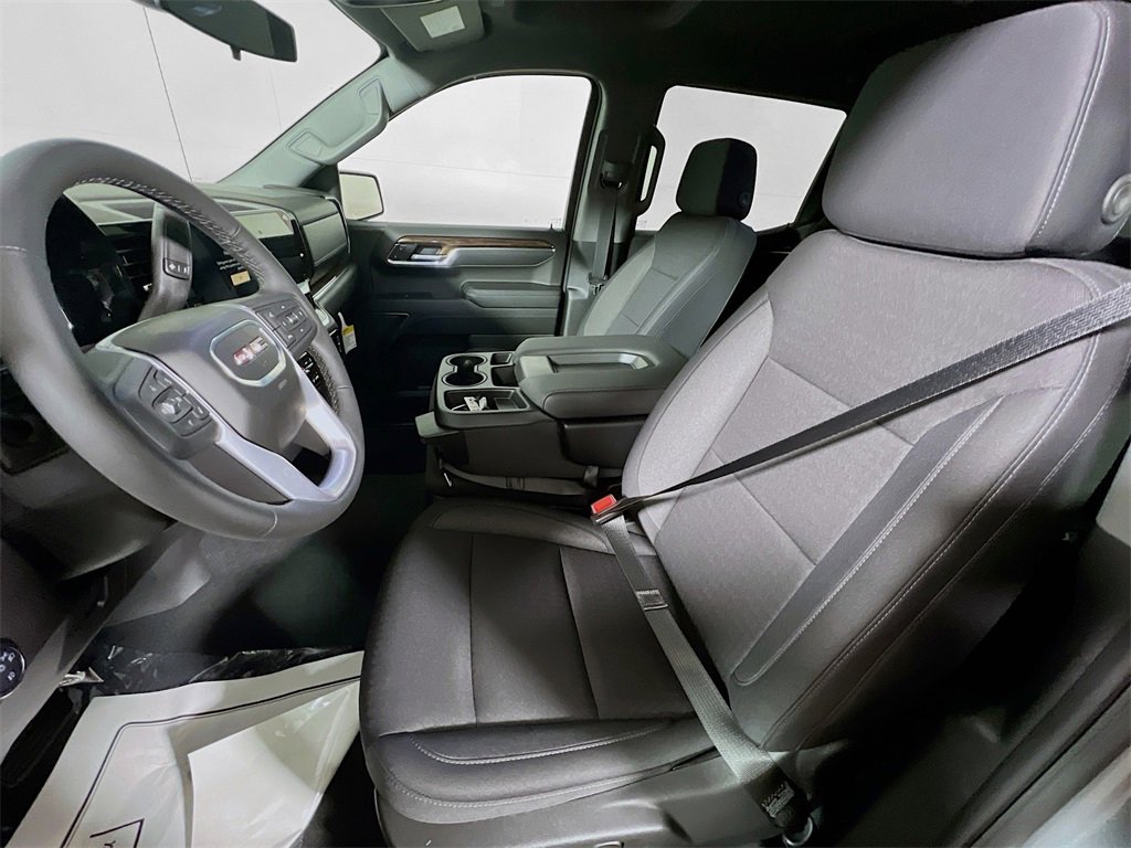Used 2025 GMC Sierra 1500 Elevation image 19