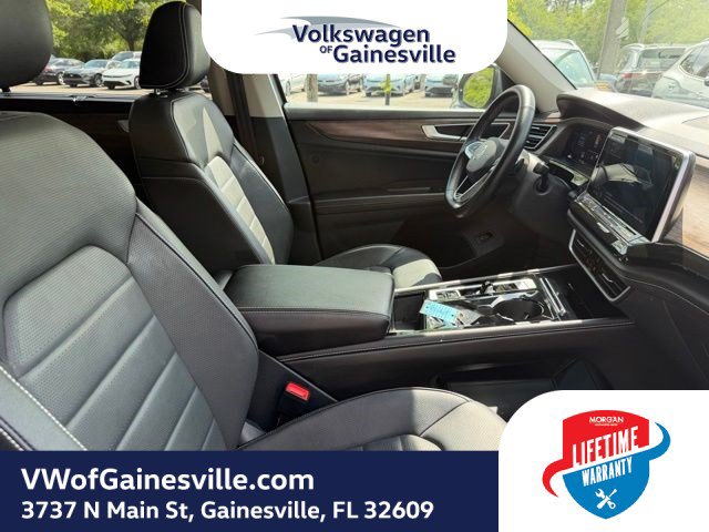 Certified 2025 Volkswagen Atlas SEL AWD/4WD image 9