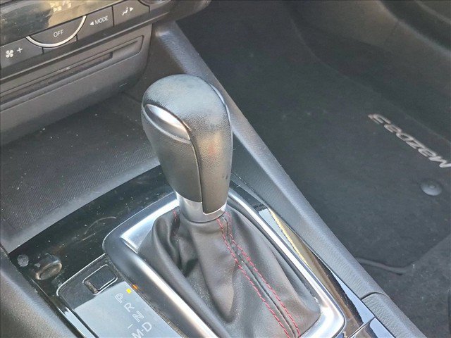 Used 2014 MAZDA MAZDA3 i Grand Touring FWD image 13