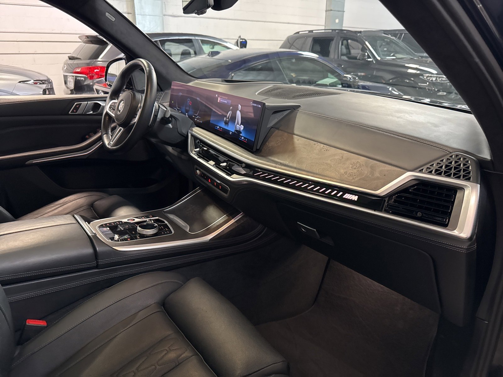 Used 2023 BMW X7 M60i w/ Executive Package image 36