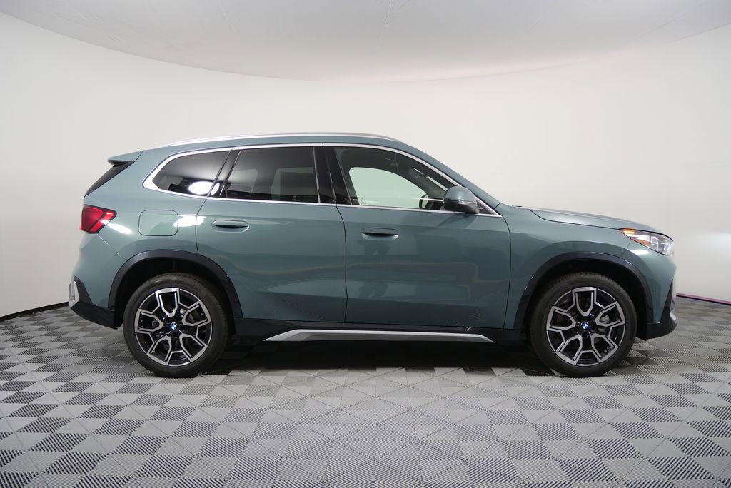 Used 2026 BMW X1 xDrive28i w/ Technology Package image 2